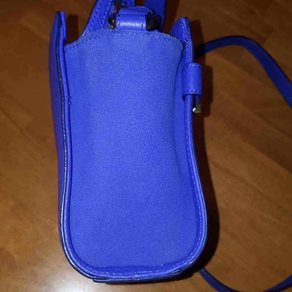 Vince Camuto blue leather crossbody bag - Picture 8 of 8